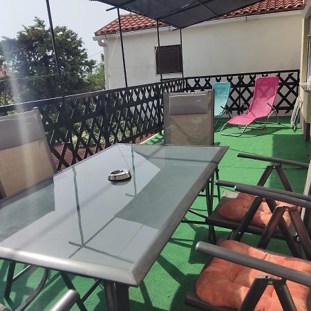Apartment Teresa With Big Terrace Dramalj Crikvenica Eksteriør bilde