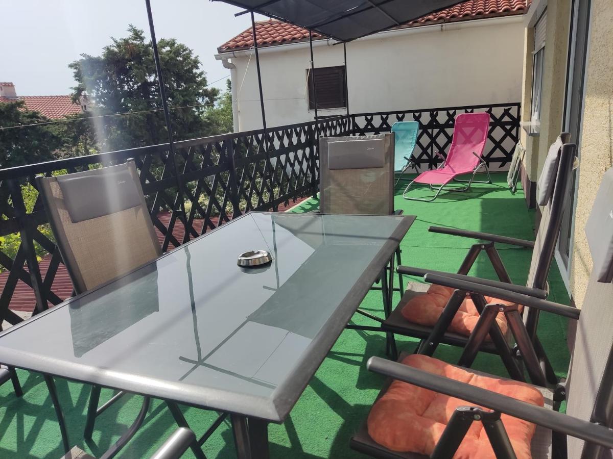 Apartment Teresa With Big Terrace Dramalj Crikvenica Eksteriør bilde